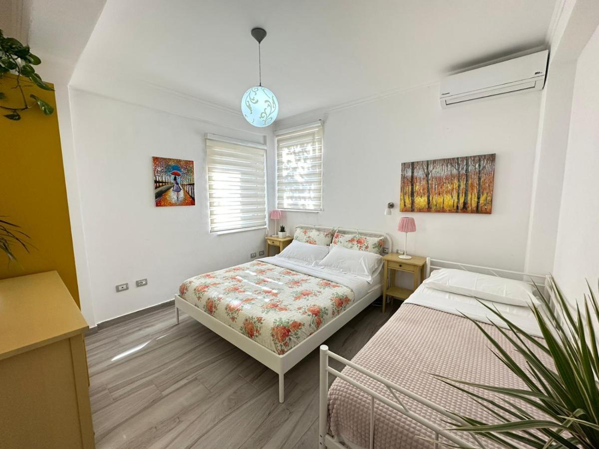 Home Aquamarine & Residence Vlorë Esterno foto