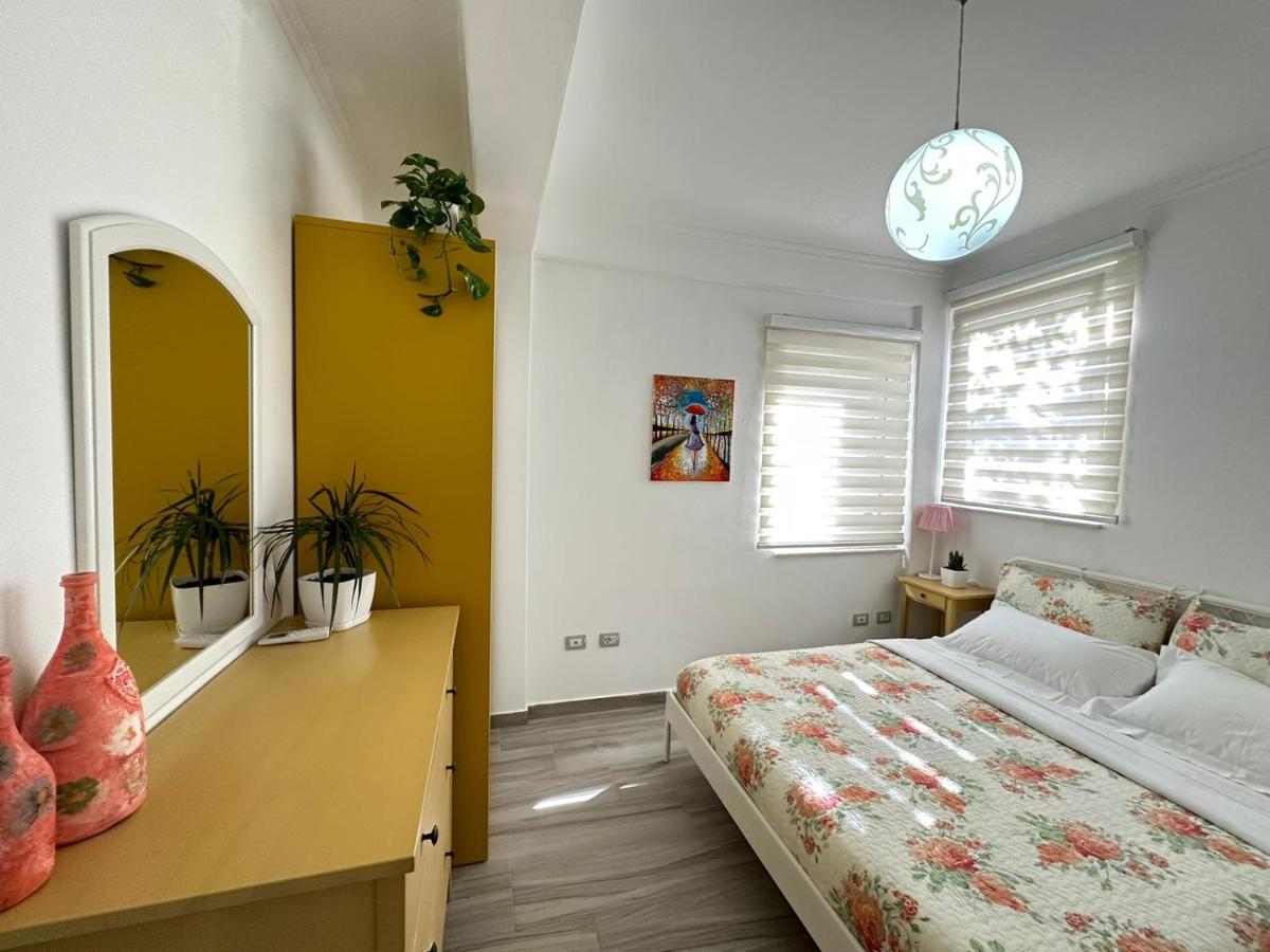 Home Aquamarine & Residence Vlorë Esterno foto