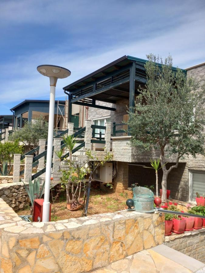 Home Aquamarine & Residence Vlorë Esterno foto